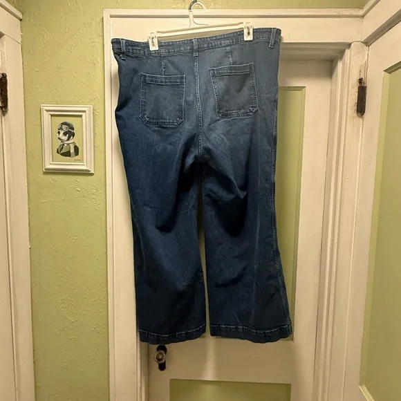 Old Navy Classic Blue Wide-leg Jeans - Picture 3 of 5